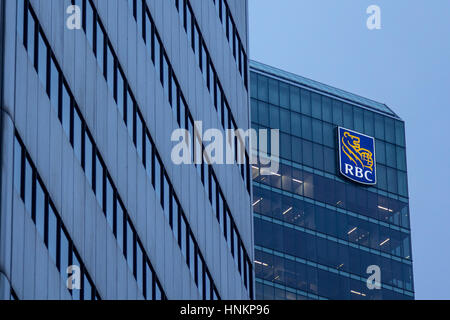 Toronto, Kanada - 21. Dezember 2016: Sitz der königlichen Bank von Kanada in Toronto, Ontario, Kanada die Royal Bank of Canada (Rbc; Französisch: Bnq Stockfoto