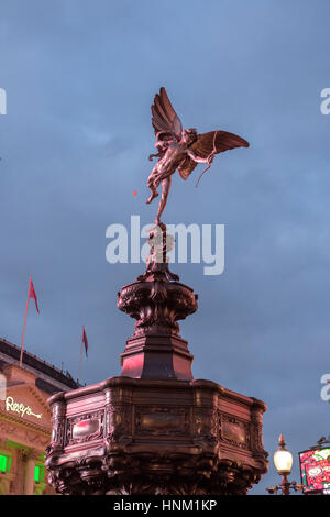 Shaftesbury Memorial Fountain, bekannt als Statue des Eros, am Piccadilly Circus, Londo, England Stockfoto