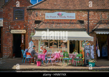 Rustikale Eis und Süßigkeiten-Stube-shop Stockfoto