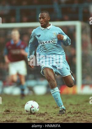 PETER NDLOVU COVENTRY CITY FC 4. März 1996 Stockfoto