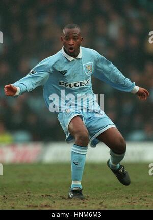 PETER NDLOVU COVENTRY CITY FC 18. März 1996 Stockfoto