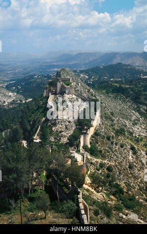 Burg und die Wände von Xativa. Strategisch günstig in Monte Vernisa. antiken iberischen, römischen, Almoraviden, Almohaden und christlichen. Provinz Valencia. Spanien. Stockfoto