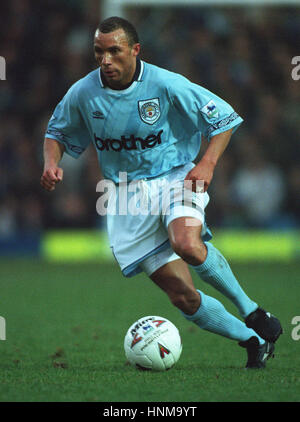 TERRY PHELAN MANCHESTER CITY FC 3. Januar 1995 Stockfoto