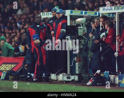 BARRY FRY & Unternehmen BIRMINGHAM CITY V LIVERPOOL FC 7. Januar 1995 Stockfoto