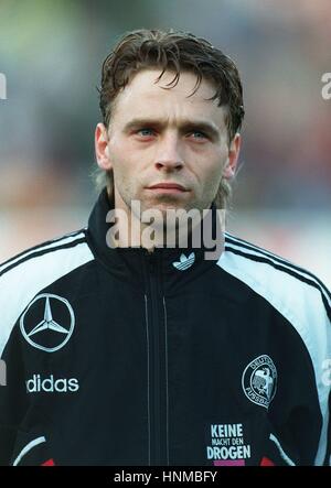 THOMAS HASSLER Deutschland & KARLSRUHER FC 15. Mai 1995 Stockfoto