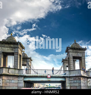 ST. PETERSBURG, Russland - 14. Juli 2016: Lomonossow-Brücke über den Fluss Fontanka Stockfoto