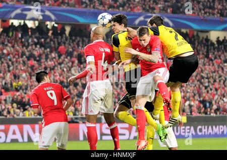 Lissabon, Portugal. 14. Februar 2017. Champions League, Benfica Lissabon gegen Borussia Dortmund; Marc Barta in Aktion Credit: Laurent Lairys/Agence Locevaphotos/Alamy Live News Stockfoto