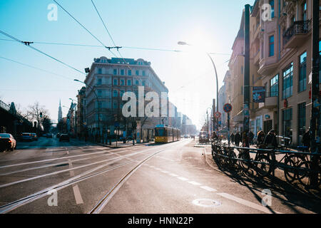 Berlin, Deutschland. 14. Februar 2017. Die Kastanienallee am 14. Februar 2017 in Berlin, Deutschland. Foto: picture Alliance/Robert Schlesinger | weltweite Nutzung/Dpa/Alamy Live-Nachrichten Stockfoto