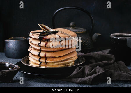 Ombre Schokolade Pfannkuchen Stockfoto