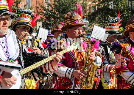 Bunte Feier am Mardi Gras Galveston Stockfoto