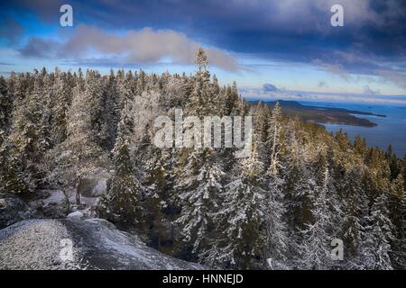 Landschaft von Koli Nationalpark (Kolin Kansallispuisto) in Finnland, Nord-Karelien: Pielinen See im Koli Nationalpark (Kolin Kansallispuisto) Stockfoto