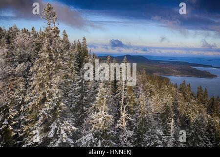 Landschaft von Koli Nationalpark (Kolin Kansallispuisto) in Finnland, Nord-Karelien: Pielinen See im Koli Nationalpark (Kolin Kansallispuisto) Stockfoto