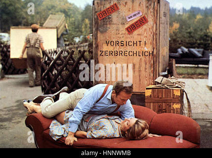 Nachbarn Sind Zum Ärgern da, Westdeutschland 1970 Regie: Peter Weck Schauspieler: Uschi Glas, Georg Thomalla, Fritz Wepper Stockfoto