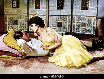 Wenn Das Blut Kocht aka. Nie So wenige, USA 1959-Regie: John Sturges Schauspieler/Stars: Frank Sinatra, Gina Lollobrigida, Peter Lawford Stockfoto