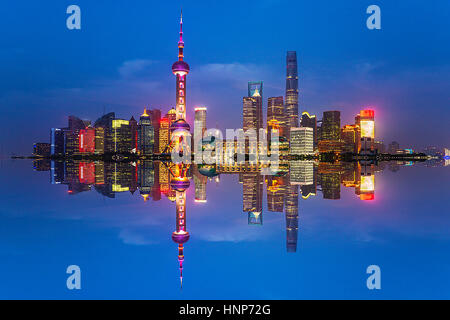 Nachtansicht der Stadt Shanghai Stockfoto