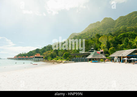Eigener Strand des Luxushotels auf der Insel Langkawi, Malaysia Stockfoto