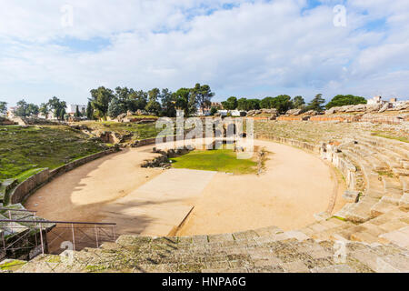 Merida, Provinz Badajoz, Extremadura, Spanien. Das römische Amphitheater. Stockfoto