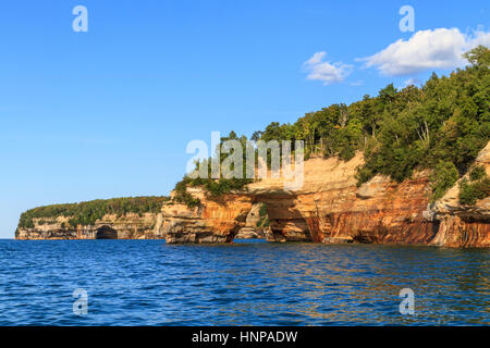 Sandsteinfelsen, Lake Superior, dargestellt Rocks National Lakeshore, Michigan, USA Stockfoto