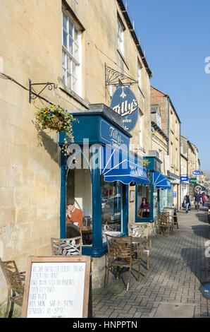 Hübschen Cotswold Steinbauten in der Gloucestershire Stadt von Moreton-in-Marsh in den Cotswolds Stockfoto