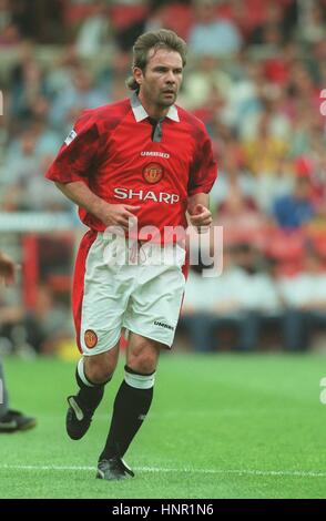 BRIAN MCCLAIR MANCHESTER UNITED FC 2. August 1996 Stockfoto