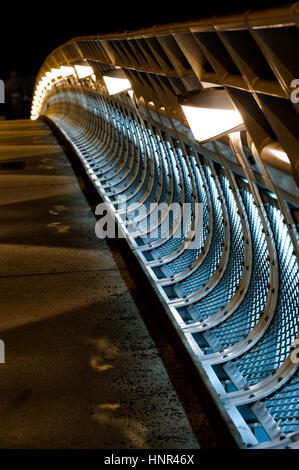 Troja-Brücke in Prag. Schöne Stadtbild Nachtansicht Stockfoto