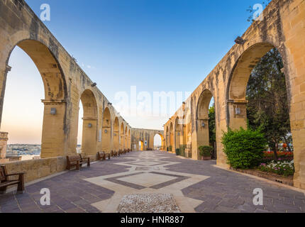 Valletta, Malta - Upper Barrakka Gardens bei Sonnenaufgang Stockfoto