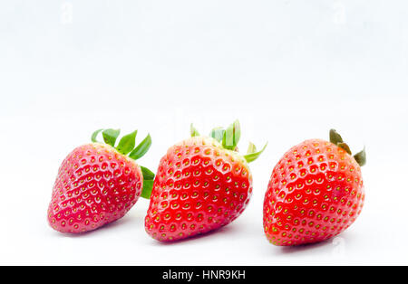 Erdbeere isoliert auf weißem Hintergrund Stockfoto
