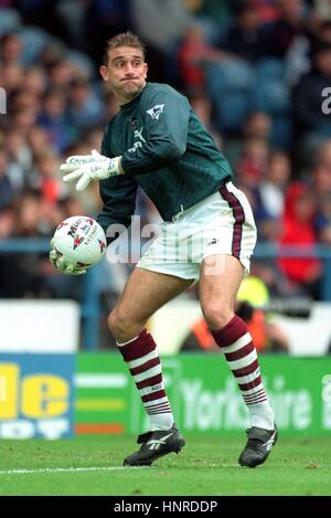 RUSSELL HOULT DERBY COUNTY FC 9. Oktober 1996 Stockfoto