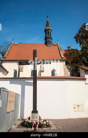 Das Kreuz erinnert an das Massaker von Katyn Wald in Russland im Jahre 1940 von den sowjetischen Behörden Stockfoto