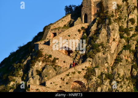 Nauplia, Griechenland, 15. Februar 2017. Palamidi Burg erhebt sich stolz in Nauplia im südöstlichen Peloponnes. Stockfoto