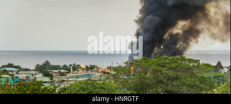 Boot-Explosions- und Brandgefahr Stockfoto