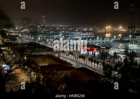 Hafen von Barcelona vom Montjuïc gesehen Stockfoto