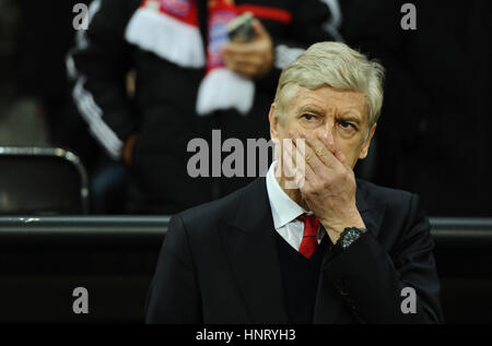 München, Deutschland. 15. Februar 2017. Arsenal Trainer Arsene Wenger vor dem Hinspiel der Champions League Runde der 16 Unentschieden zwischen Bayern München und FC Arsenal in der Allianz Arena in München, Deutschland, 15. Februar 2017. Foto: Sven Hoppe/Dpa/Alamy Live News Stockfoto