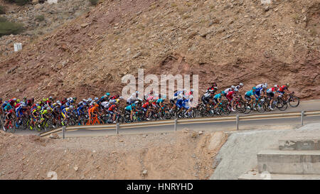 Al Hamriya Klettern, Muscat, Oman. 15. Februar 2017. Die Tour of Oman bis heute Stufe 2 abgeschlossen mit Teilnahme von 142 internationale Radfahrer anhält. Das Rennen von Ben Hermans Belgien gewonnen. Hawwa Al Qusimy/Alamy Live-Nachrichten Stockfoto