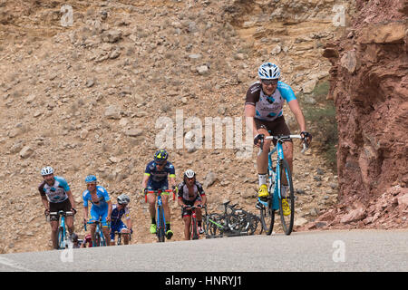 Al Hamriya Klettern, Muscat, Oman. 15. Februar 2017. Die Tour of Oman bis heute Stufe 2 abgeschlossen mit Teilnahme von 142 internationale Radfahrer anhält. Das Rennen von Ben Hermans Belgien gewonnen. Hawwa Al Qusimy/Alamy Live-Nachrichten Stockfoto