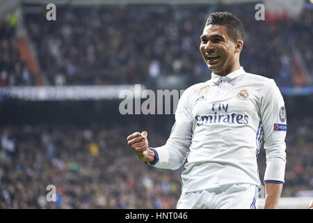 Madrid, Spanien. 16. Februar 2017. Caserino (Mittelfeldspieler; Real Madrid) während der UEFA Champions League, Runde 8 Spiel zwischen Real Madrid und SSC Napoli im Santiago Bernabeu am 15. Februar 2017 in Madrid Credit: Jack Abuin/ZUMA Draht/Alamy Live News Stockfoto