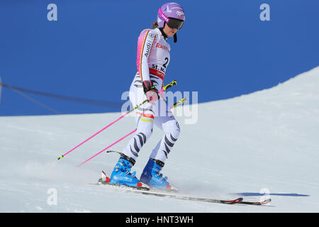 St. Moritz, Schweiz. 16. Februar 2017. Deutscher Leichtathlet Viktoria Rebensburg im alpinen Ski-WM in St. Moritz, Schweiz, 16. Februar 2017. Rebensburg schied aus der Meisterschaft bei der ersten Ausführung der Riesenslalom und wird somit St. Moritz verlassen, ohne eine Medaille. Foto: Michael Kappeler/Dpa/Alamy Live News Stockfoto