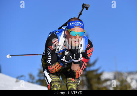 Hochfilzen, Österreich. 16. Februar 2017. Erik Lesser aus Deutschland in Aktion während der Männer 20km Einzelbewerb während der Biathlon-Weltmeisterschaft in Hochfilzen, Österreich, 16. Februar 2017. Foto: Martin Schutt/Dpa-Zentralbild/Dpa/Alamy Live News Stockfoto