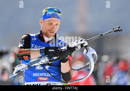 Hochfilzen, Österreich. 16. Februar 2017. Erik Lesser aus Deutschland in Aktion während der Männer 20km Einzelbewerb während der Biathlon-Weltmeisterschaft in Hochfilzen, Österreich, 16. Februar 2017. Foto: Martin Schutt/Dpa-Zentralbild/Dpa/Alamy Live News Stockfoto