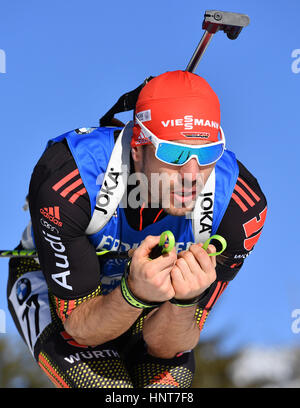 Hochfilzen, Österreich. 16. Februar 2017. Arnd Peiffer aus Deutschland in Aktion während der Männer 20km Einzelbewerb während der Biathlon-Weltmeisterschaft in Hochfilzen, Österreich, 16. Februar 2017. Foto: Martin Schutt/Dpa-Zentralbild/Dpa/Alamy Live News Stockfoto