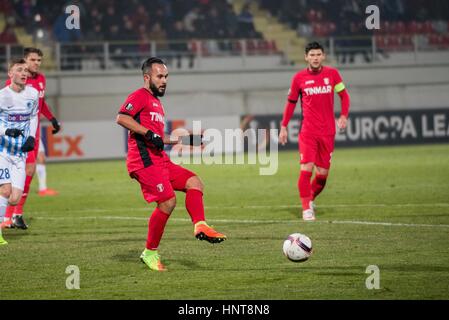 Giurgiu, Rumänien. 16. Februar 2017. Junior Morais #13 des FC Astra Giurgiu während der UEFA Europa League 2016-2017, Gruppe E Spiel zwischen FC Astra Giurgiu (ROU) und Genk (BEL) an Marin Anastasovici Stadion, Giurgiu, Rumänien ROU. Bildnachweis: Cronos Foto/Alamy Live-Nachrichten Stockfoto