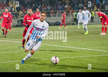 Giurgiu, Rumänien. 16. Februar 2017. Leandro Trossard #14 von Genk in der UEFA Europa League 2016-2017, Gruppe E Spiel zwischen FC Astra Giurgiu (ROU) und Genk (BEL) an Marin Anastasovici Stadion, Giurgiu, Rumänien ROU. Bildnachweis: Cronos Foto/Alamy Live-Nachrichten Stockfoto