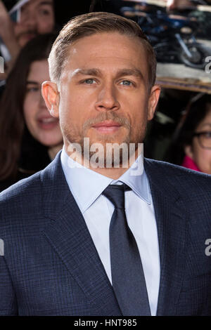 London, UK. 16. Februar 2017. Schauspieler Charlie Hunnam. UK-Premiere in der Feier der Basar am besten der britischen Ausgabe des Films The Lost City of Z Darsteller Robert Pattinson, Sienna Miller und Charlie Hunnam. Bildnachweis: Bettina Strenske/Alamy Live-Nachrichten Stockfoto