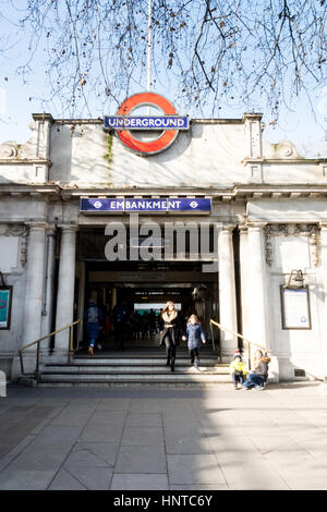 U-Bahn-Station Embankment, London, UK Stockfoto