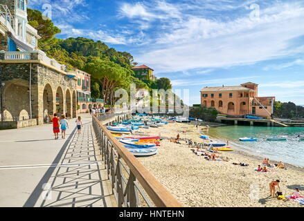 Promenade am Levanto Strand, Ligurien, Italien Stockfoto