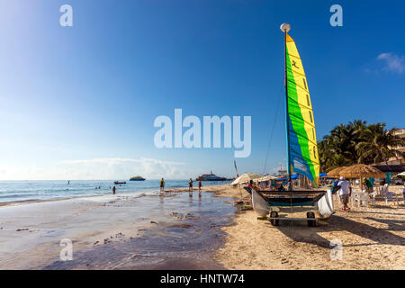 Stock Foto - Hobie Cat im Mayan Riviera Playa del Carmen Mexiko-Karibik-Strand Stockfoto