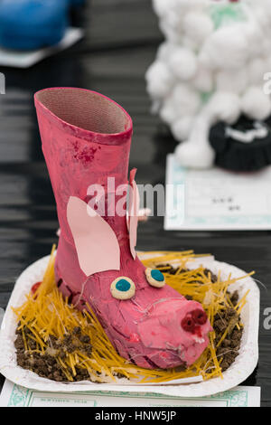 Eintrag in der Neuheit Wellington Boot Wettbewerb auf Anglesey Show Stockfoto