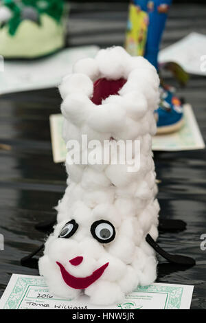 Eintrag in der Neuheit Wellington Boot Wettbewerb auf Anglesey Show Stockfoto