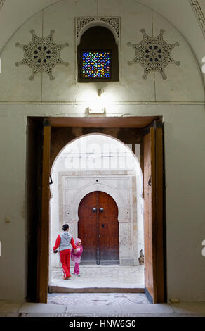 Tunesien: Von Tunis. Medina. Rue du Tribunal von Dar Larsam gesehen Stockfoto