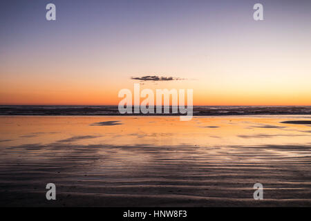 Sonnenuntergang am Long Beach, Pacific Rim National Park, Vancouver Island, British Columbia, Kanada Stockfoto